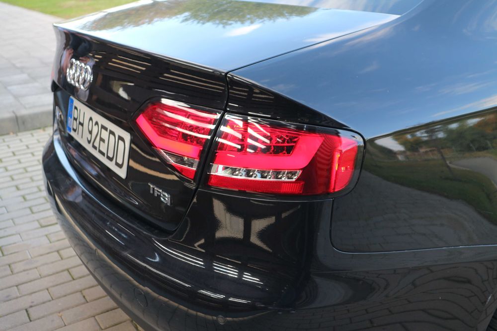 Audi A4 B8 - 1.8 TFSI 160cp - Multitronic 8+1 - Bi-Xenon - CarPlay