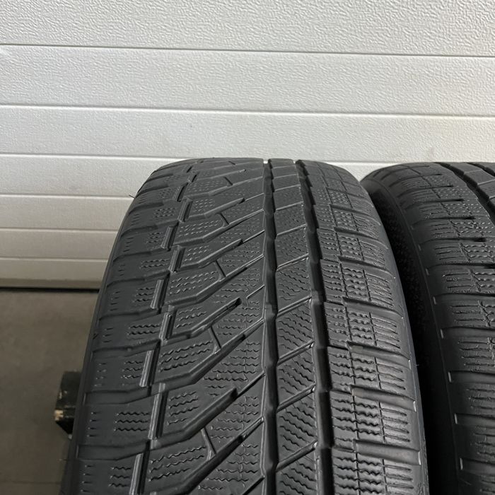 2 Anvelope iarna 235 45 18 Falken DOT 2022