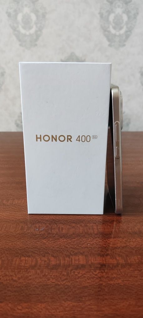Продам новый HONOR 400