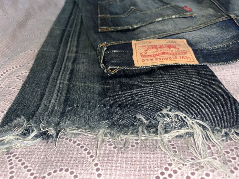 Blugi Levis 501 Destresed Baggy