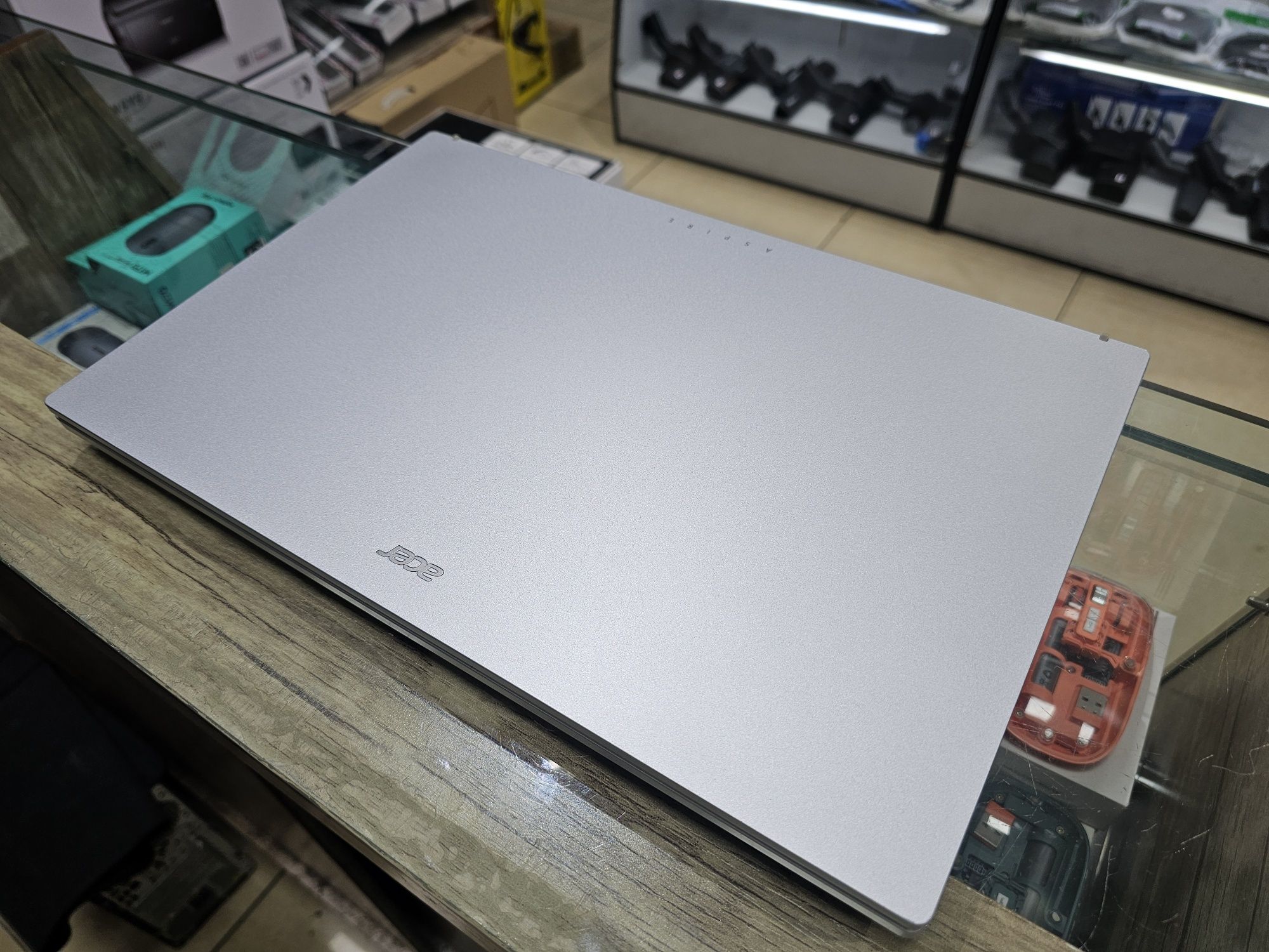 Acer Aspire Go 13-поколения в отличном состоянии!