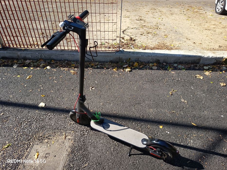 Vând trotinetă Xiaomi