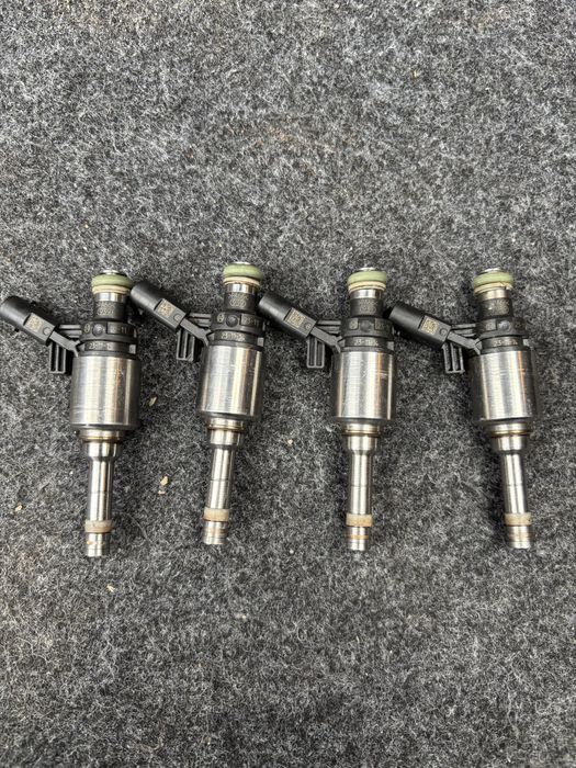 Set 4 injectoare Bosch 0 261 500 01A