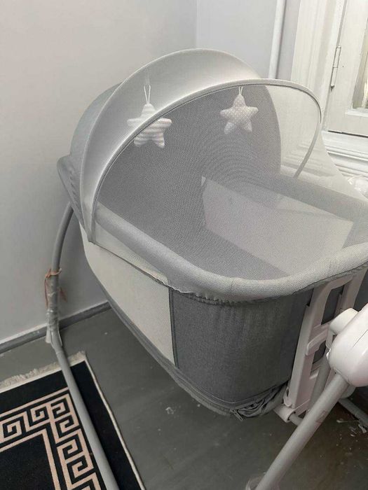 Детская кроватка- качалка