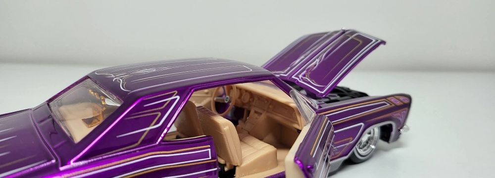 Machetă Buick Riviera 1965 1/26 Maisto