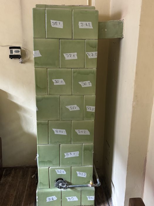 Soba teracota curatata cu cenusar si cele doua usi