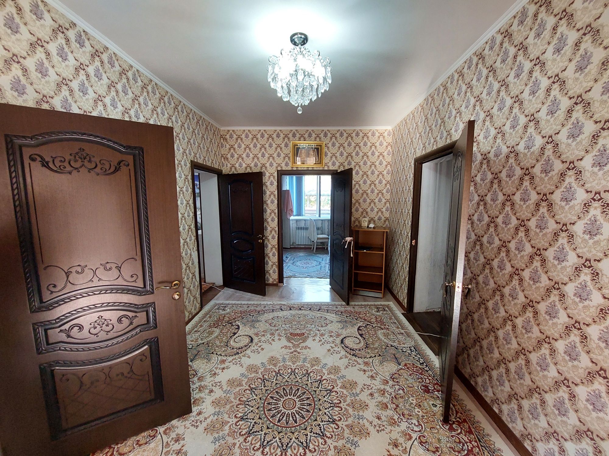 Жилой дом в микрорайоне "Самал-1"  по ул.Адиходжаева.