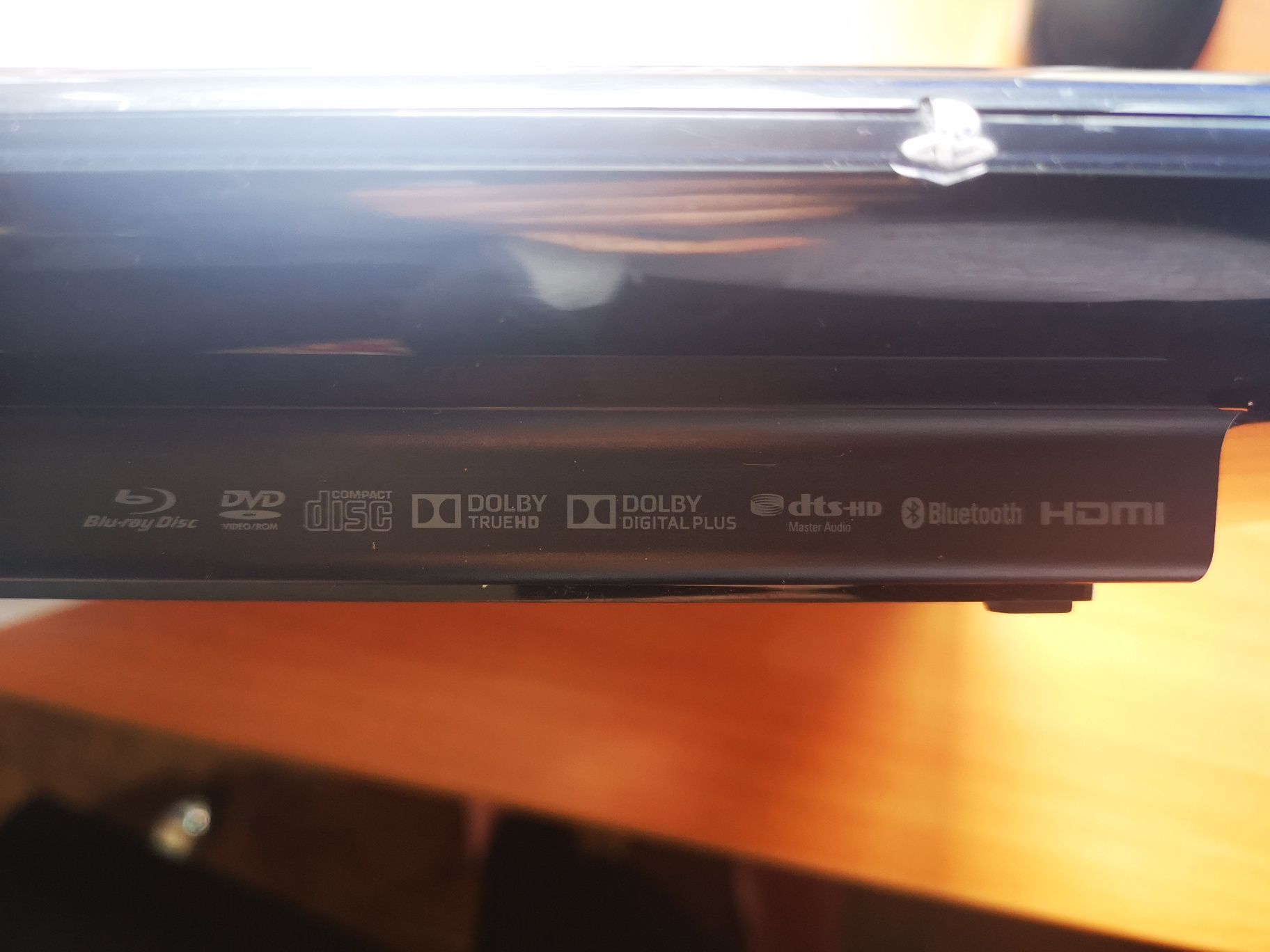 Playstation 3 Sony  CECH-4004C с джойстик и 4 CD игри
