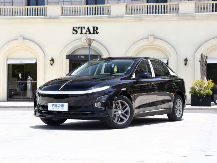 Hongqi E-QM5 560km Под заказ