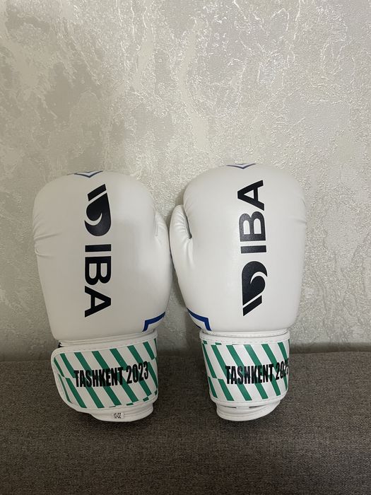 Боксеркие перчатки новый