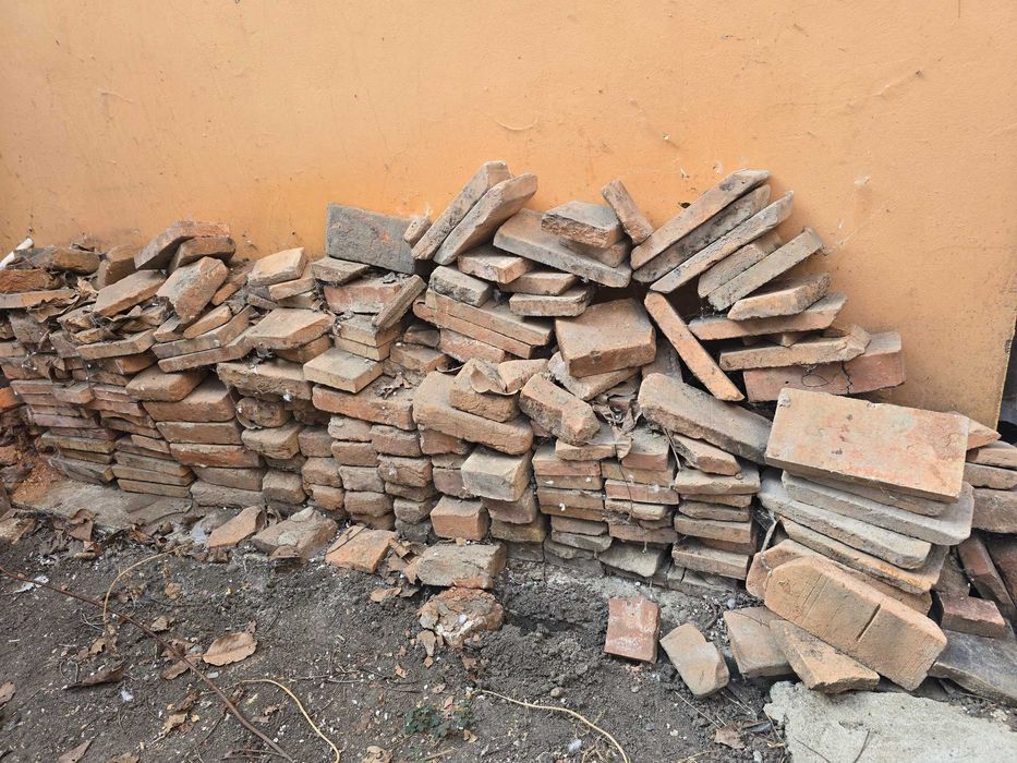 Cărămizi folosite