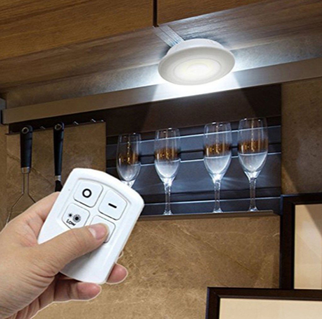 3 броя LED лампи с дистанционно управление