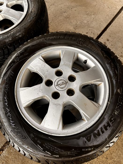 Зимнее шины 195/65 R15 на опель