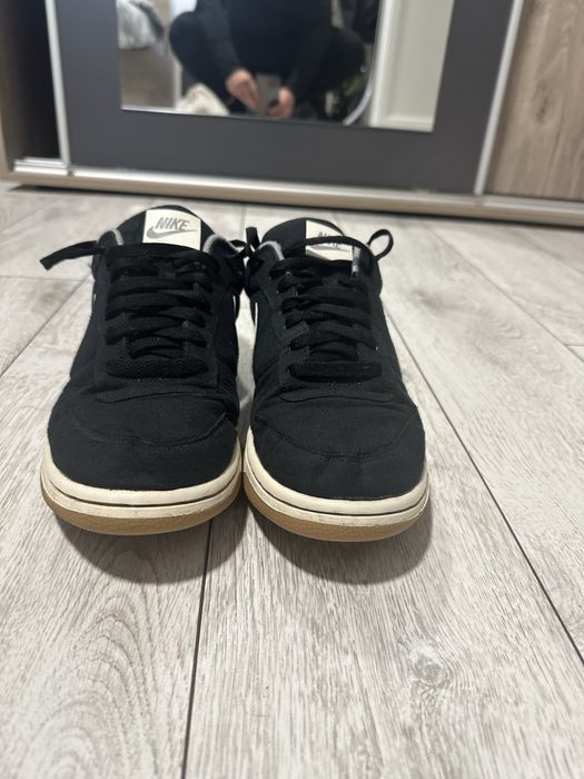 Nike Air Force обувки