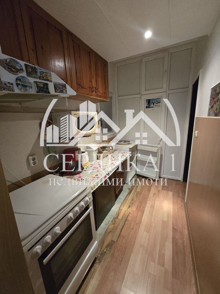 Дава се под наем Тристаен апартамент в Елин Пелин - 82 кв.м за 408 € - Снимка #2