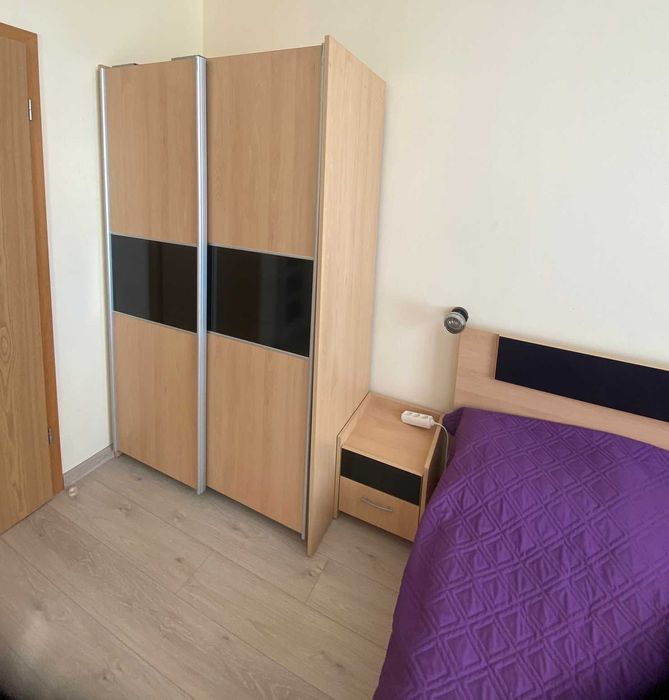 Прекрасно обзавеждане спалня - легла, матраци,гардероб, нощн шк, скрин