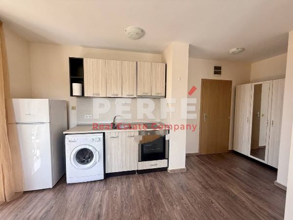 Продава се Двустаен апартамент в Свети Влас - 68 кв.м за 1545 €/кв.м - Снимка #3