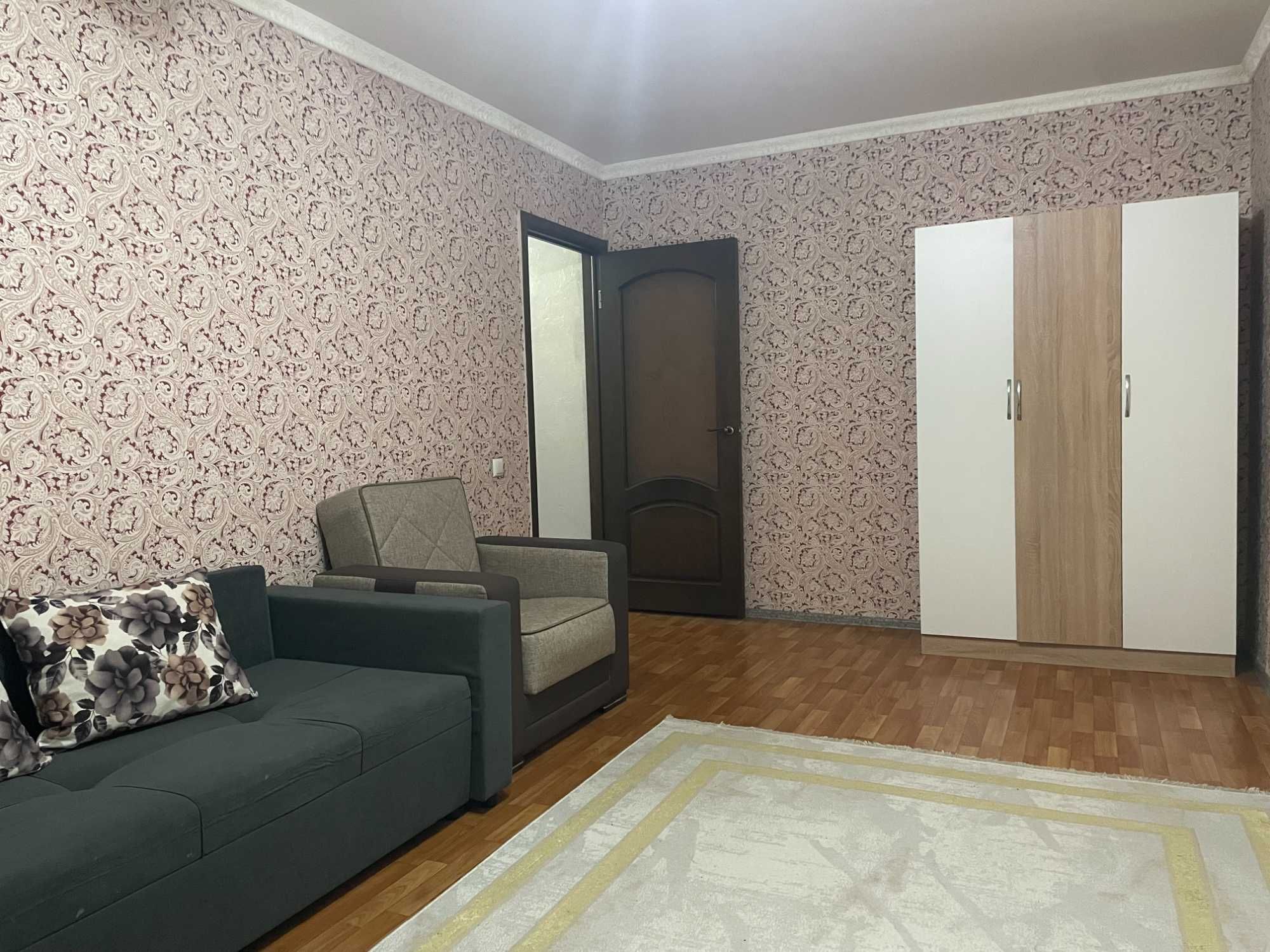 Сдаётся 2 ком. квартира в мкр.1 на Саина - Жубанова