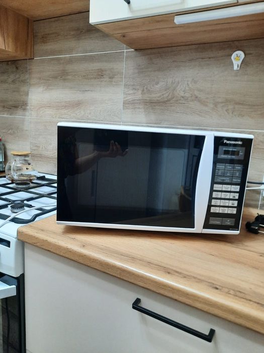 Продаётся микроволновая печь Panasonic