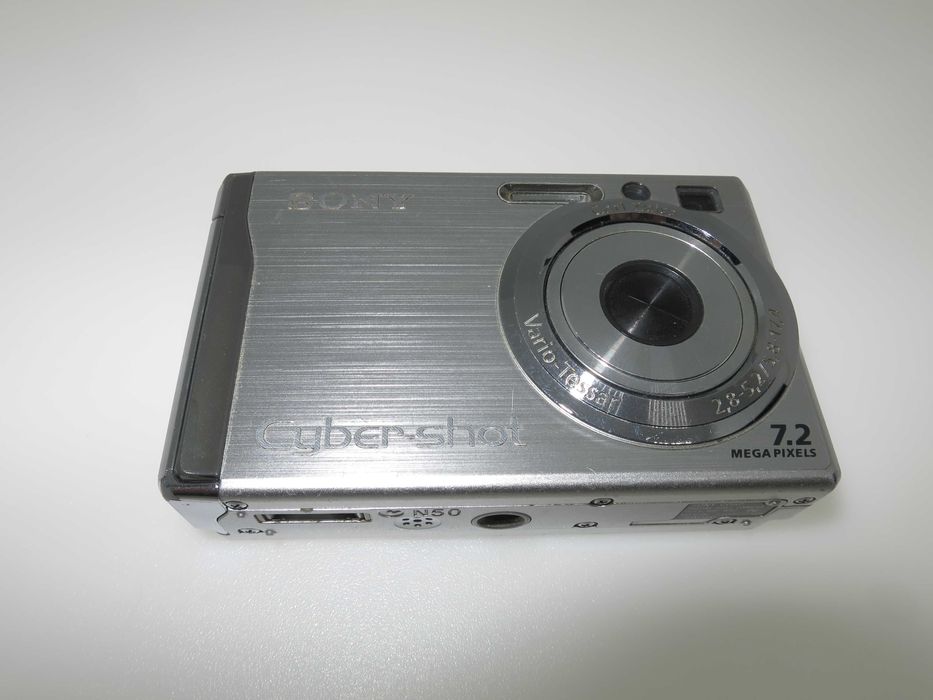 Sony CyberShot W80 цифров фотоапарат дигитална камера отлично състояни
