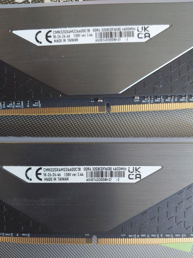 32GB DDR4 4600Mhz CL18 Corsair Vengeance RGB RAM памет