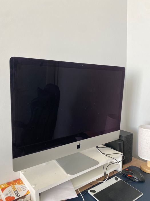 Продам iMac 27 5K 2022