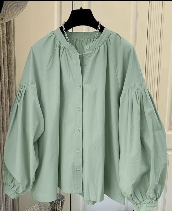 Продам женские рубашки и блузкие