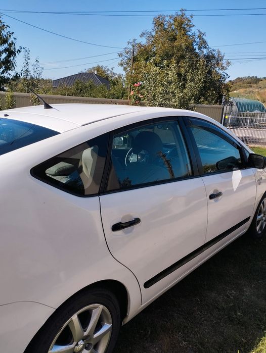 Vând Toyota Prius. Anul 2008