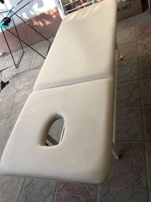 Кушетка сотилади