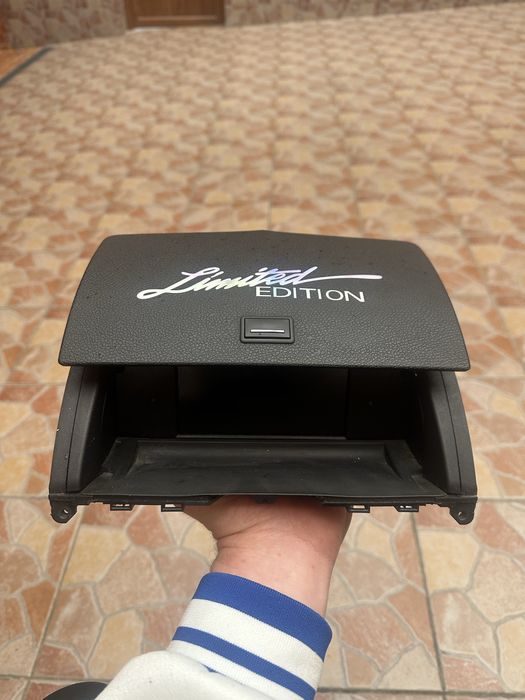 Mercedes-Benz C-class w204 navigation display unit