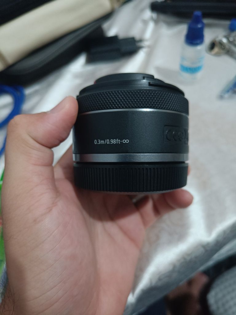 Объектив Canon RF 50mm F1.8 STM. Sotiladi yoki obmen
