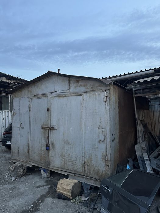 Продам Гараж металический,длина 5 ширина 3.40 советский метал