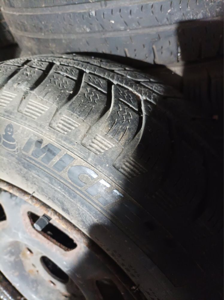 ГУМИ с ДЖАНТИ, железни, с тасове за VW, 14 цола