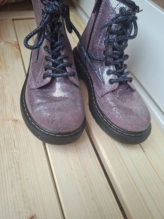 Ghete Dr.Martens cu sclipici