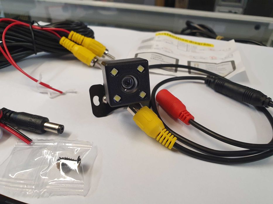 Камера за задно виждане за кола. НОВА. Пълен комплект.