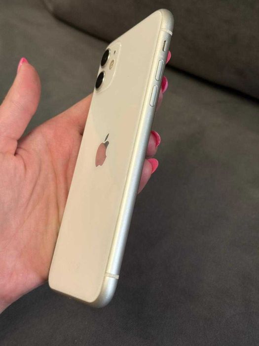 Айфон 11 в отличном состоянии с эмиратов