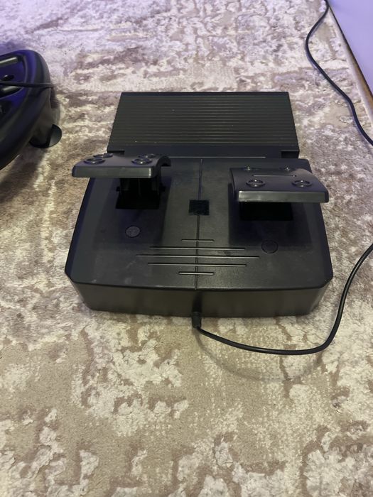 Volan si pedale speedlink pentru PC