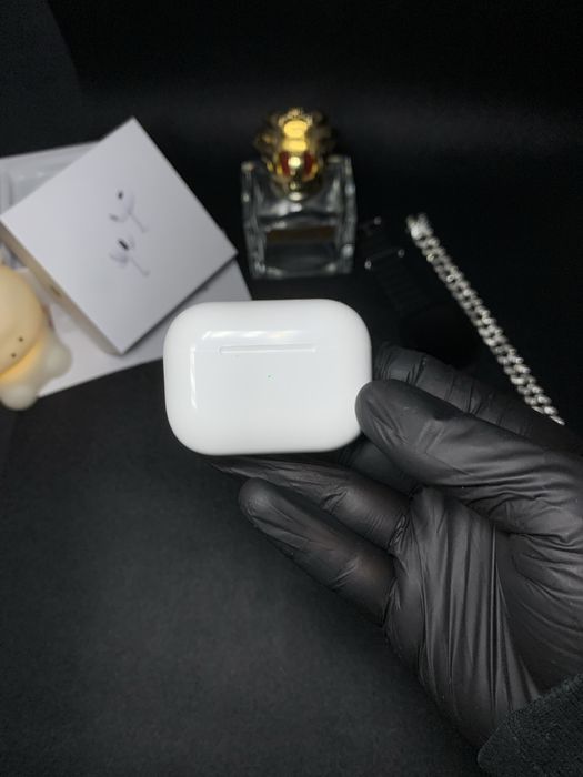 AirPods Pro 2 – Cutie + cablu