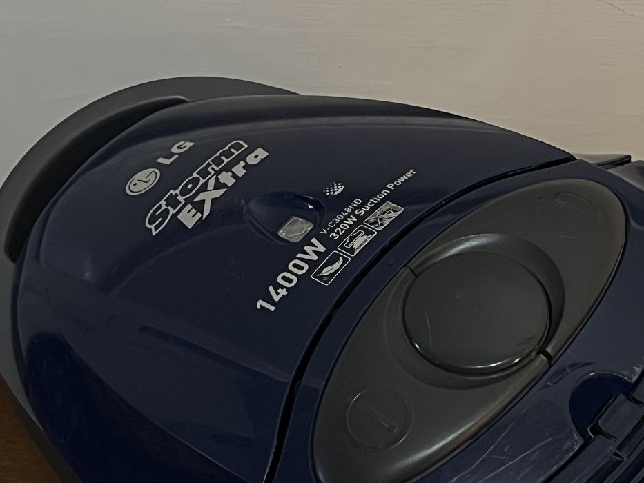 Пылесос LG V-C3048ND