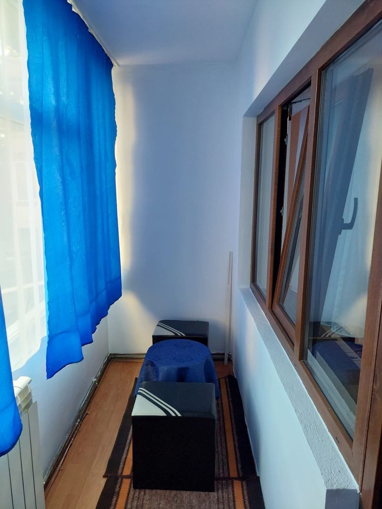 Inchiriez apartament 2 camere decomanadat