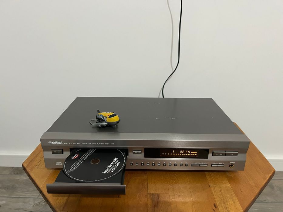 CD Player Yamaha CDX-496