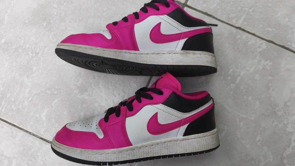 Маратонки Nike Air Jordan 1