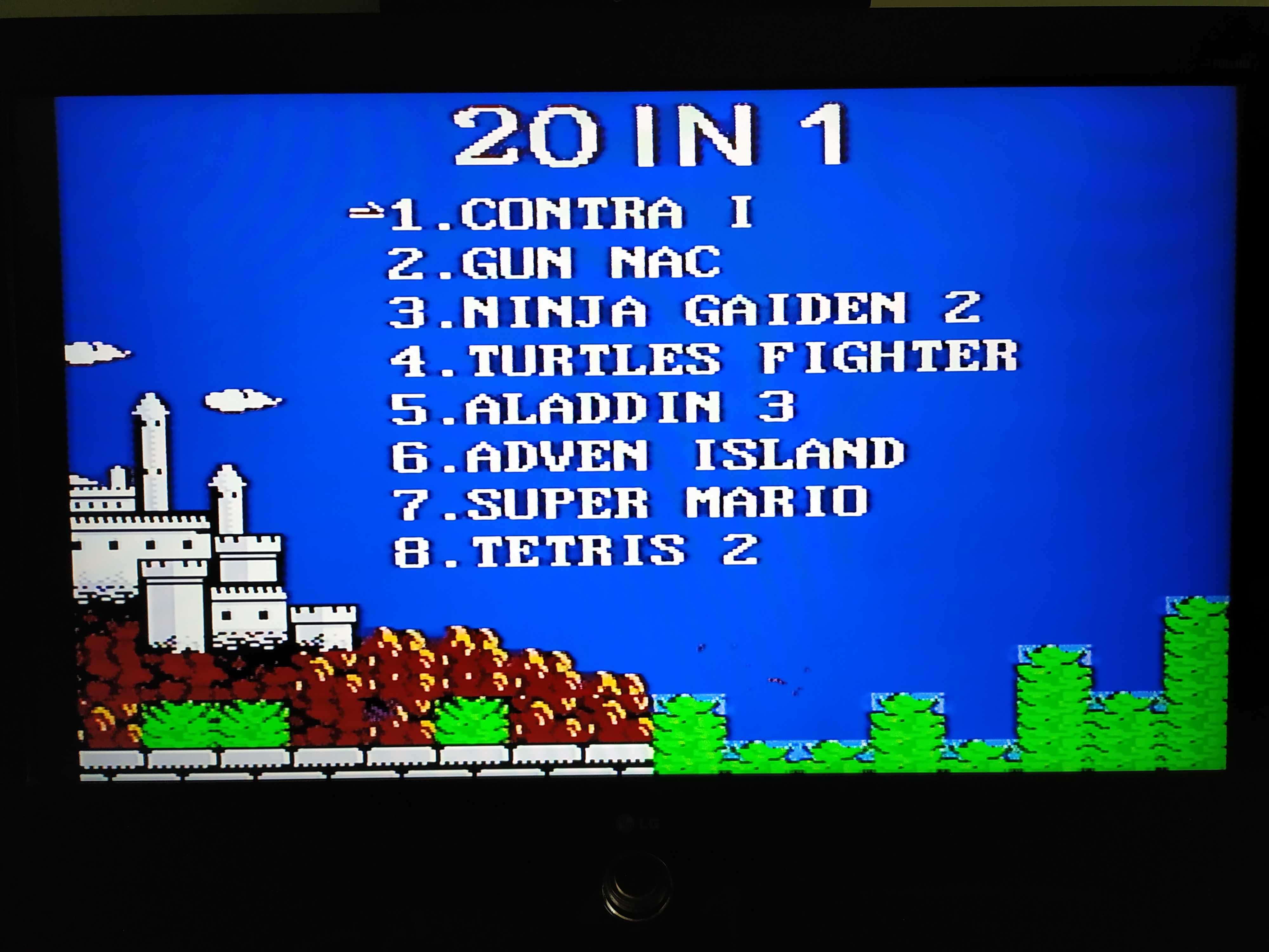 Mini consola cu 20 de jocuri clasice: Mario, Tetris, etc. (produs nou)