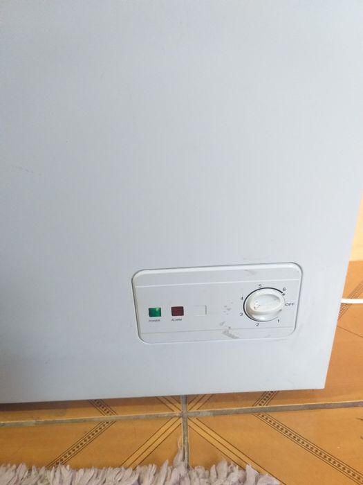 Lada frigorifica 203 litri in stare foarte buna ca noua