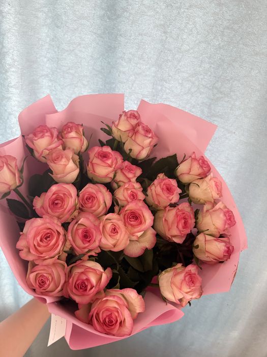 Продам свежие цветы 25шт