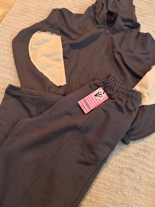 Топъл и мек дамски спортен комплект