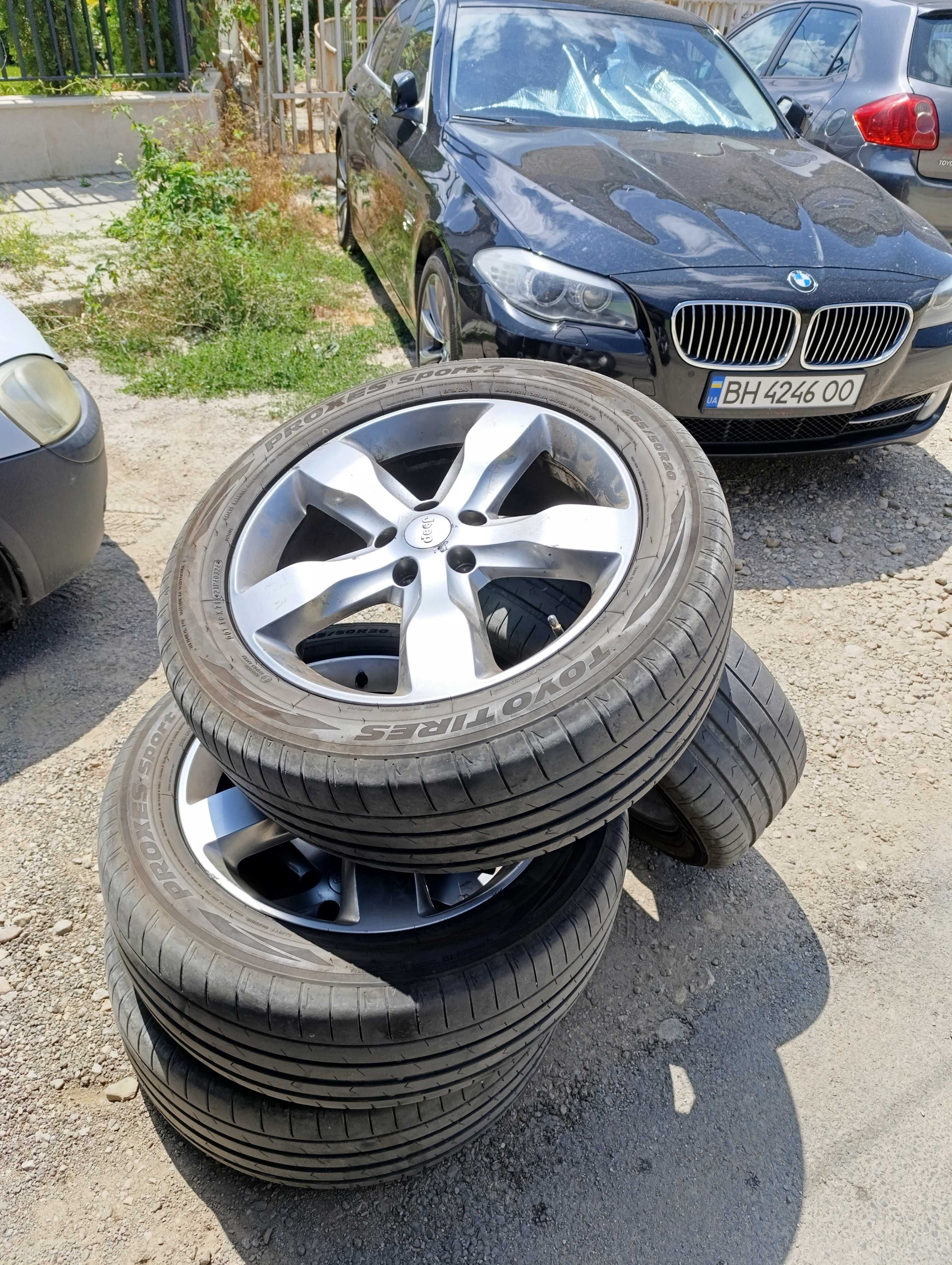 Джанти 20" и 8 бр. гуми за Jeep