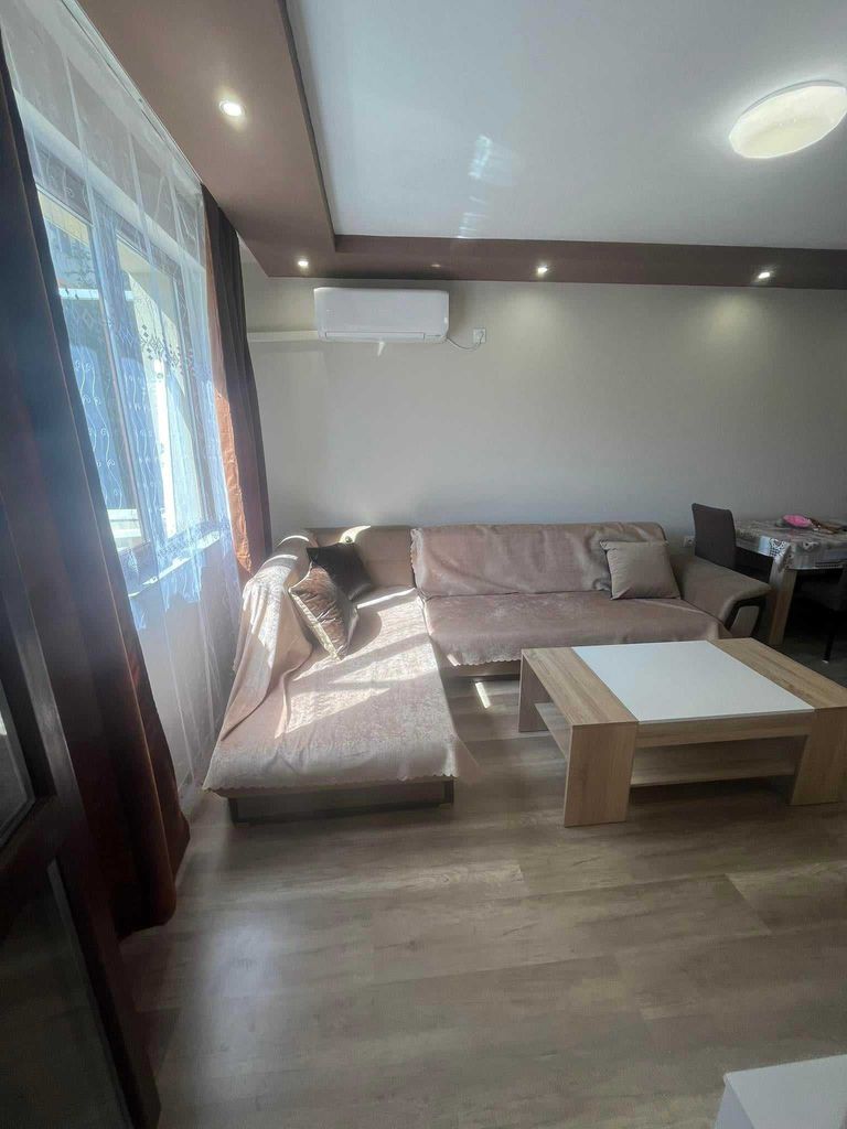 Дава се под наем Двустаен апартамент в Бургас, Изгрев - 67 кв.м за 400 € - Снимка #9