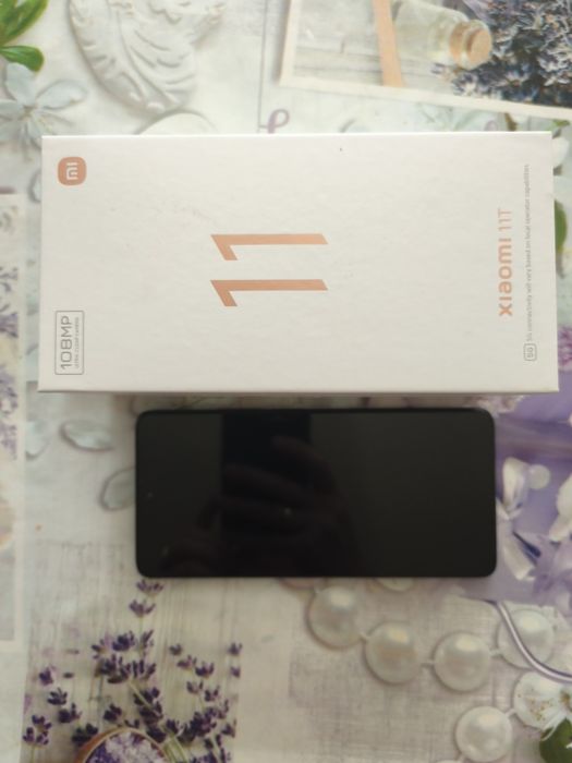 Продавам Телефон Xiaomi 11t