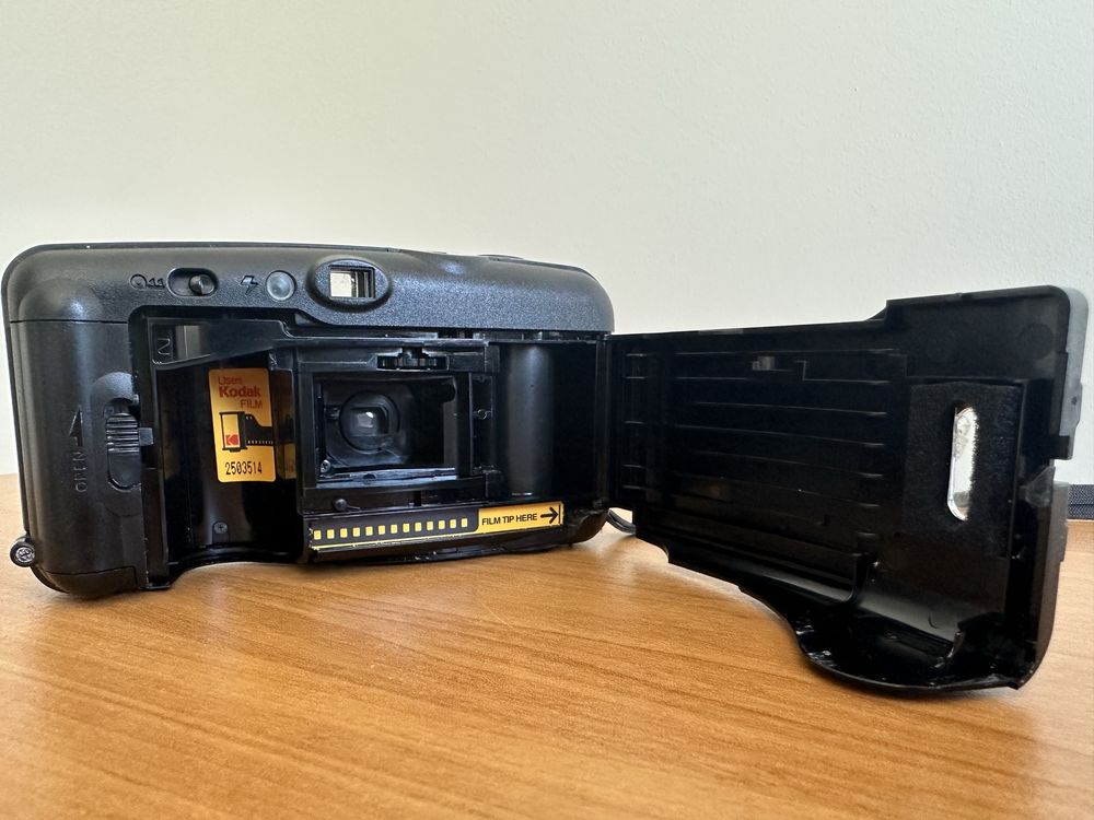 Очарователна ретро филмова камера Kodak KB20 – класика от 90-те